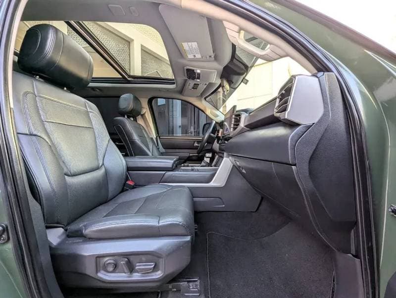 2022 Toyota Tundra LIMITED thumbnail 5