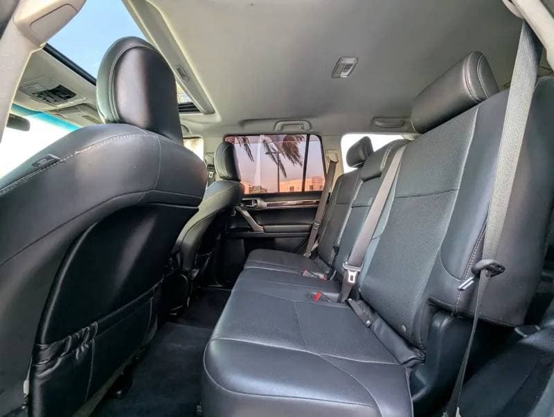 2016 Lexus GX460 PLATINUM thumbnail 4