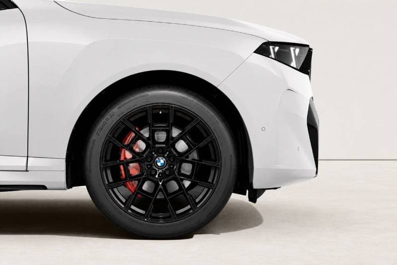 2027 BMW X5 thumbnail 3