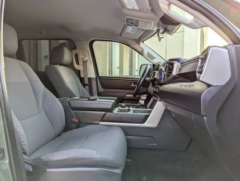 2023 Toyota Tundra SR5 thumbnail 4