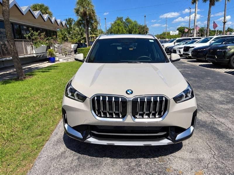 2026 BMW X1 xDrive 28i thumbnail 2