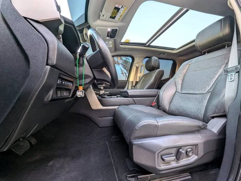 2022 Toyota Tundra LIMITED thumbnail 6
