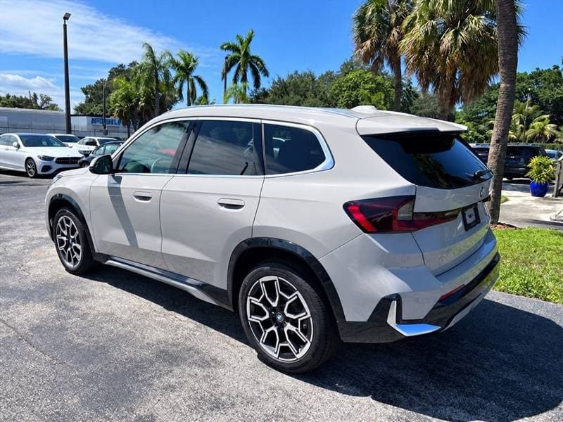2026 BMW X1 xDrive 28i thumbnail 6