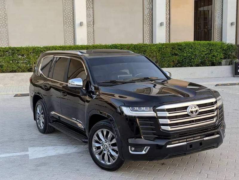 2017 Toyota Land Cruiser GXR