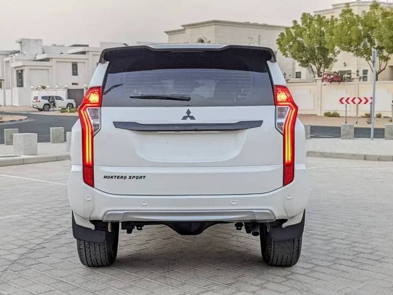 2019 Mitsubishi Montero Sport GLS PREMIUM thumbnail 6