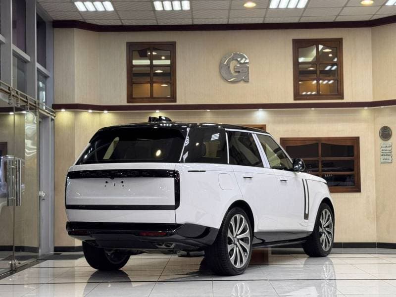 2026 Land Rover Range Rover AUTOBIOGRAPHY P530 thumbnail 6