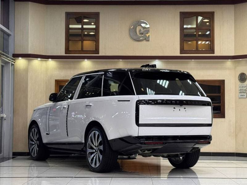 2026 Land Rover Range Rover AUTOBIOGRAPHY P530 thumbnail 8