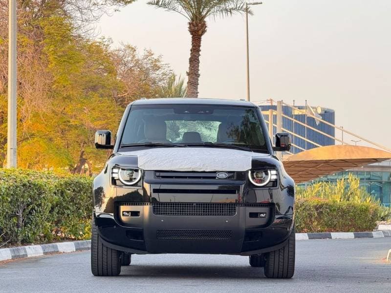 2026 Land Rover Defender 110 X DYNAMIC HSE P400 thumbnail 2