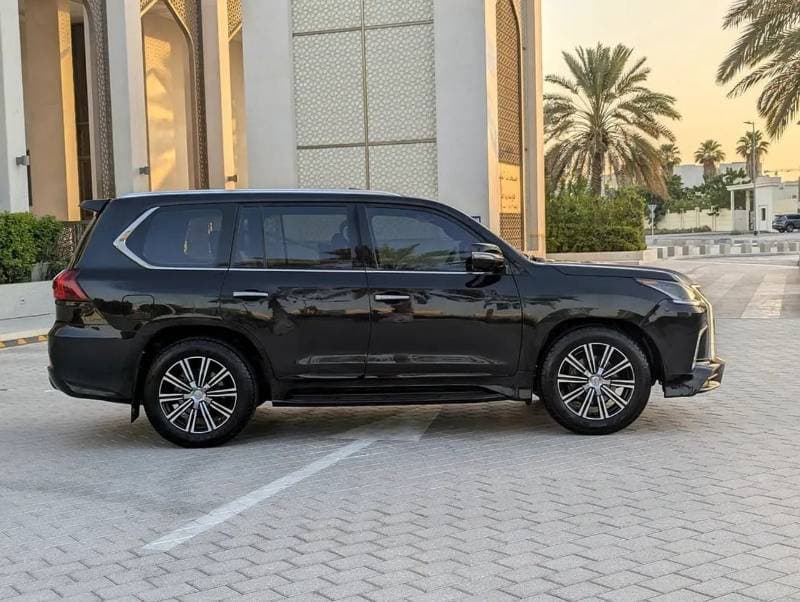 2018 Lexus LX570 PLATINUM thumbnail 6