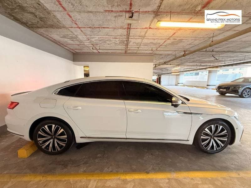 2018 Volkswagen Arteon R LINE thumbnail 4
