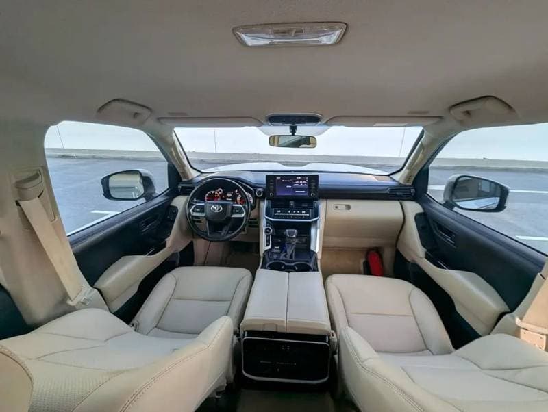 2024 Toyota Land Cruiser GXR thumbnail 4