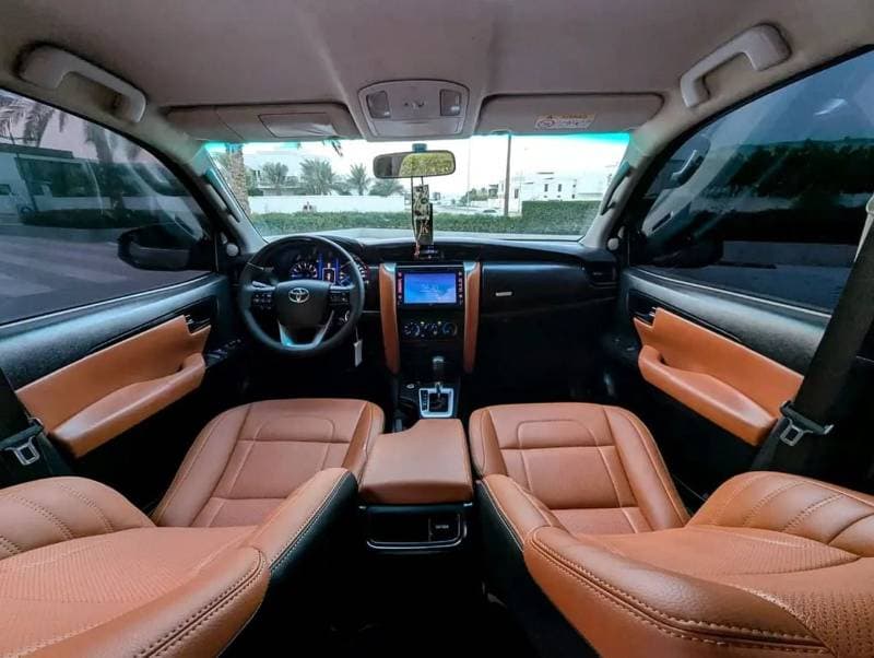 2018 Toyota Fortuner EXR thumbnail 3