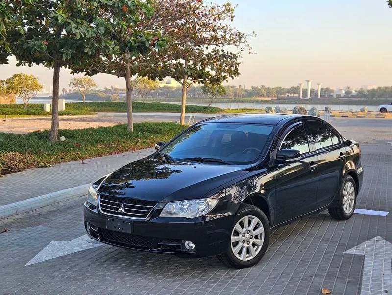 2010 Mitsubishi Lancer GL thumbnail 2