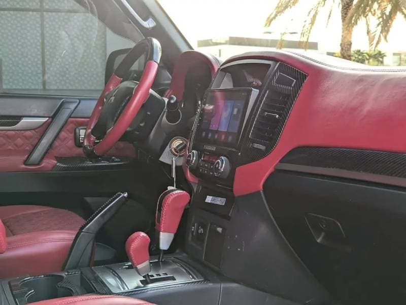 2020 Mitsubishi Pajero thumbnail 8