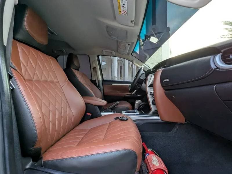 2017 Toyota Fortuner EXR thumbnail 5