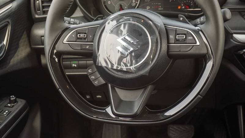 2026 Suzuki Swift GLX thumbnail 6