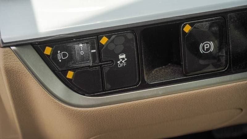 2026 Kia Sportage thumbnail 7
