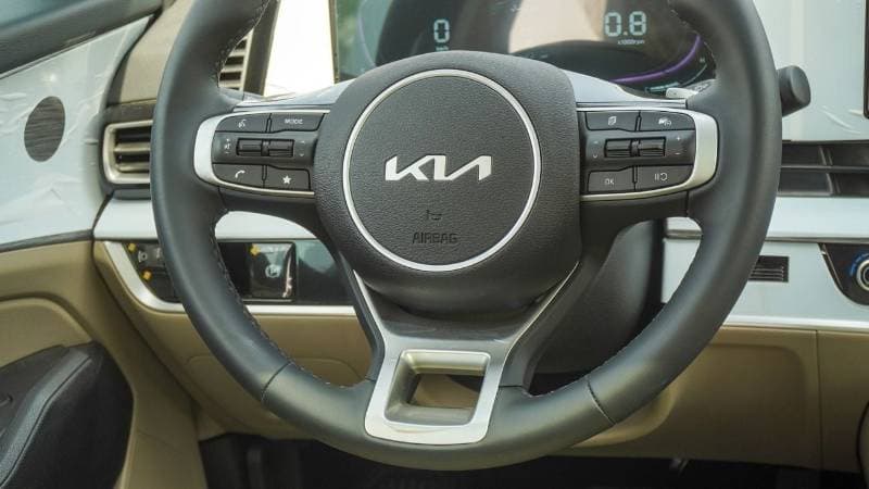 2026 Kia Sportage thumbnail 6