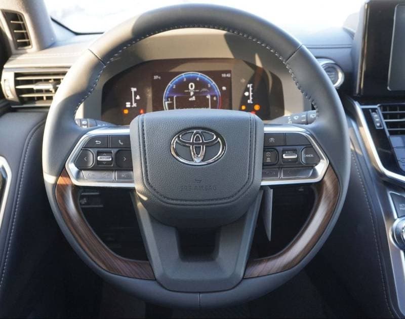 2026 Toyota Land Cruiser GXR thumbnail 5