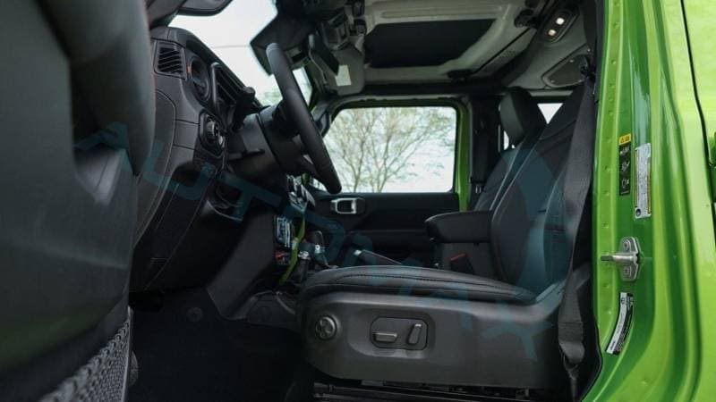 2026 Jeep Wrangler Unlimited Rubicon 2.0T thumbnail 8