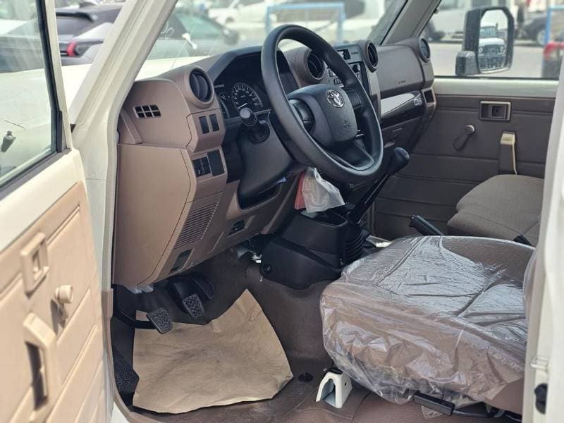 2026 Toyota Land Cruiser 70 LC79 LX thumbnail 4