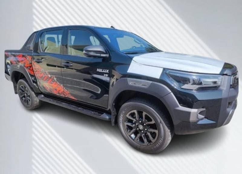2025 Toyota Hilux ADVENTURE thumbnail 2
