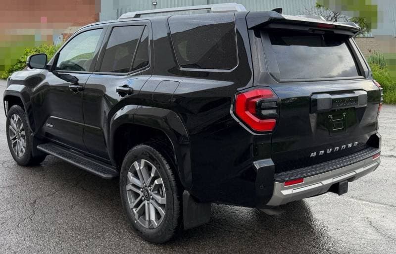2026 Toyota 4Runner Limited thumbnail 2