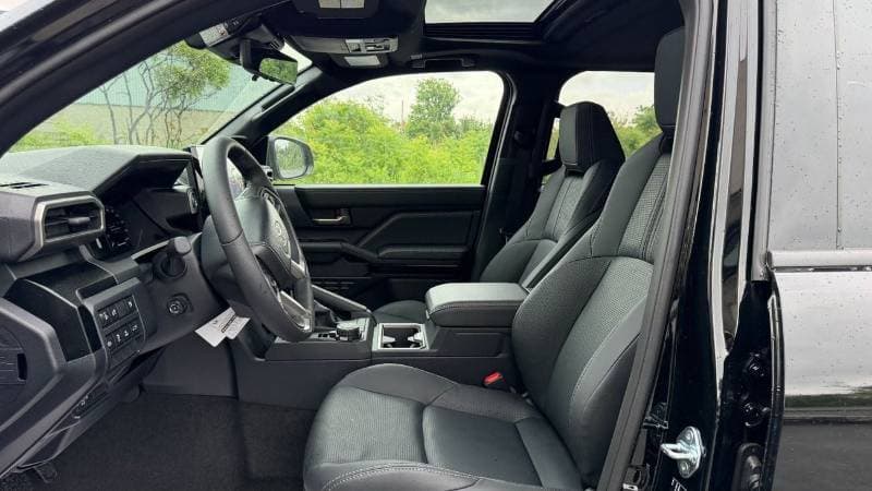 2026 Toyota 4Runner Limited thumbnail 5