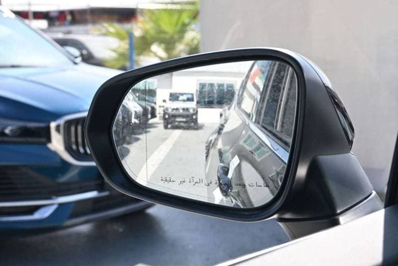 2025 Lexus NX 350h thumbnail 4