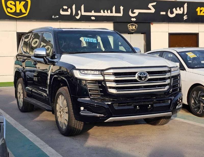 2025 Toyota Land Cruiser VX thumbnail 3