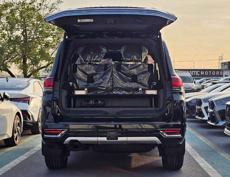 2025 Toyota Land Cruiser VX thumbnail 7