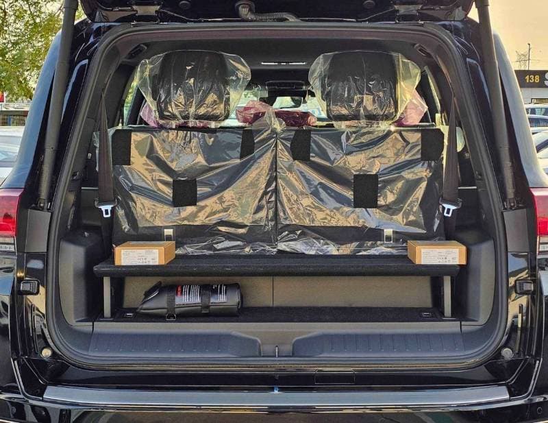 2025 Toyota Land Cruiser VX thumbnail 8