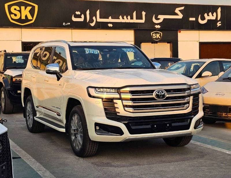 2025 Toyota Land Cruiser VX thumbnail 3