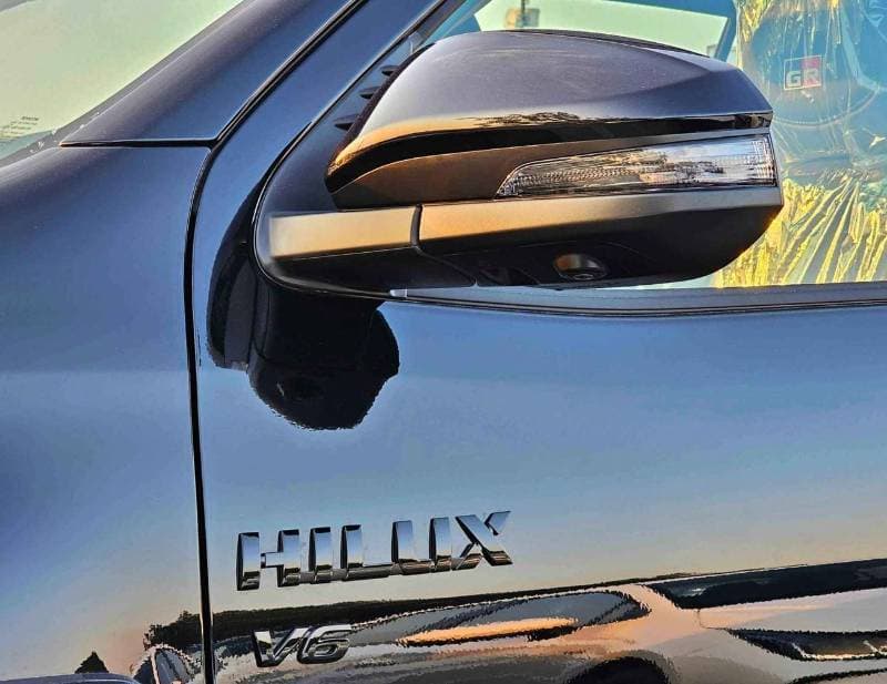 2025 Toyota Hilux GR SPORT thumbnail 7