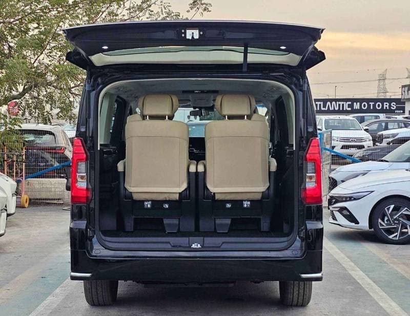 2026 Toyota Granvia PREMIUM thumbnail 7