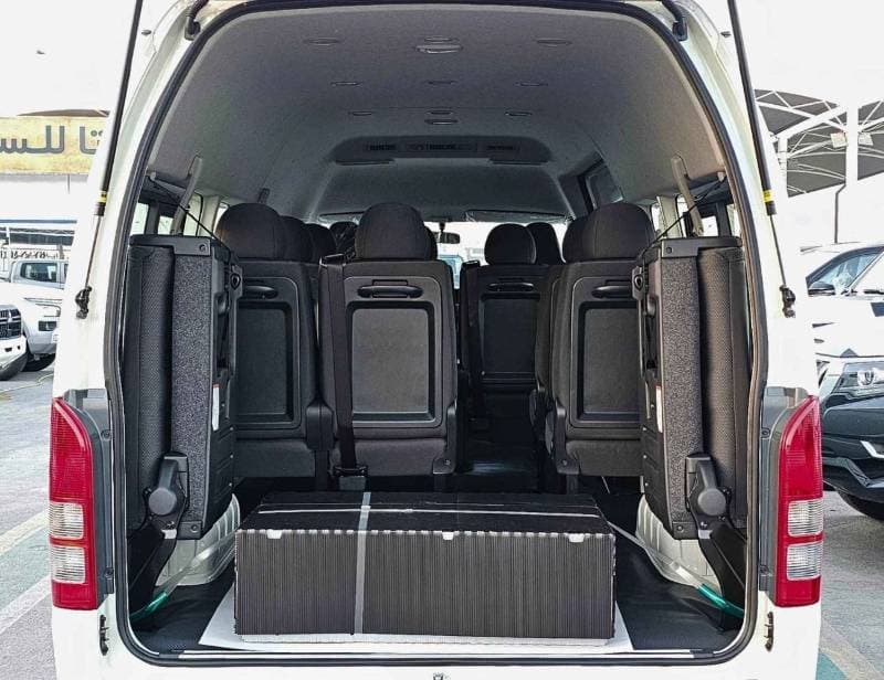 2025 Toyota Hiace DX thumbnail 6