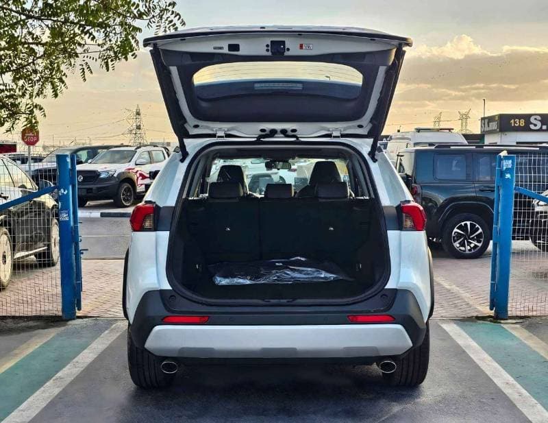 2025 Toyota RAV4 ADVENTURE thumbnail 7