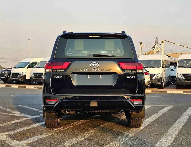 2024 Toyota Land Cruiser GXR thumbnail 2