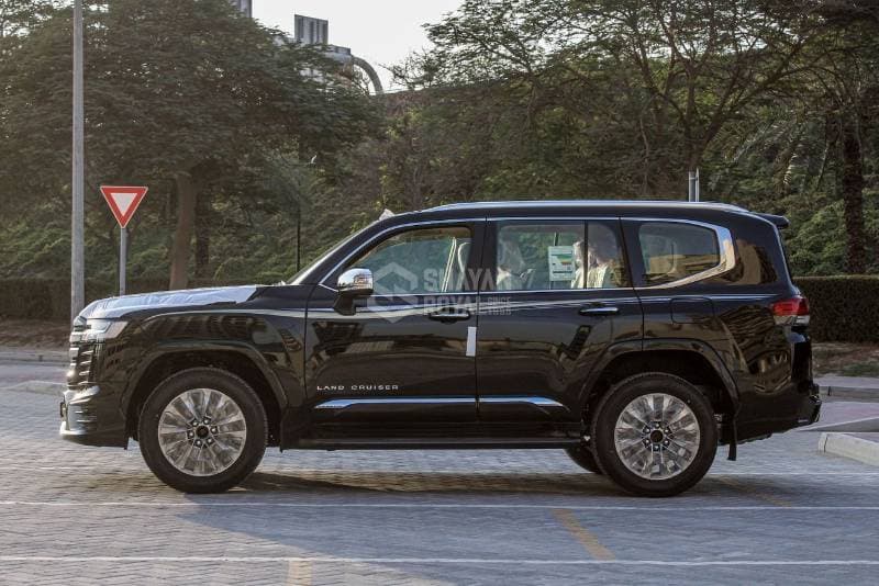 2026 Toyota Land Cruiser thumbnail 8