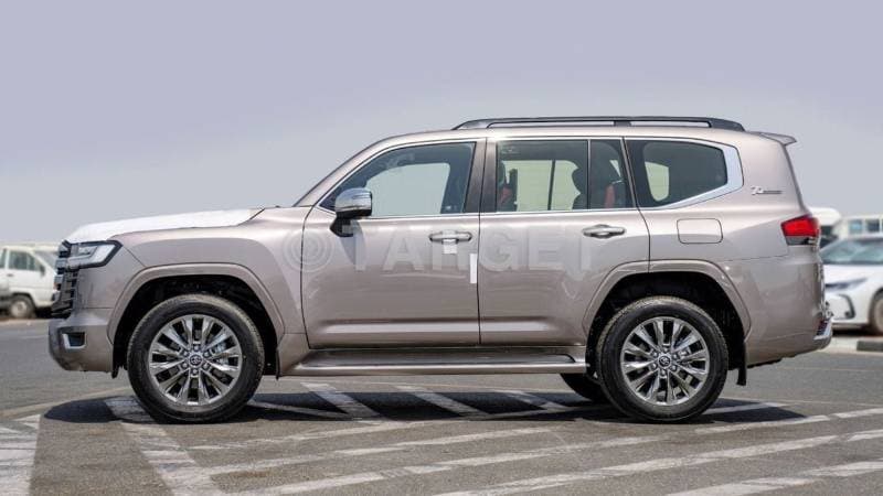 2024 Toyota Land Cruiser VXR thumbnail 6