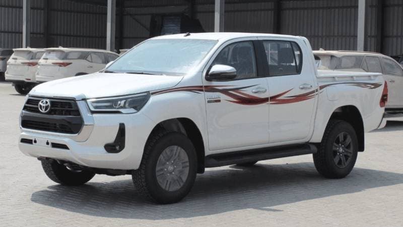 2023 Toyota Hilux SGLX