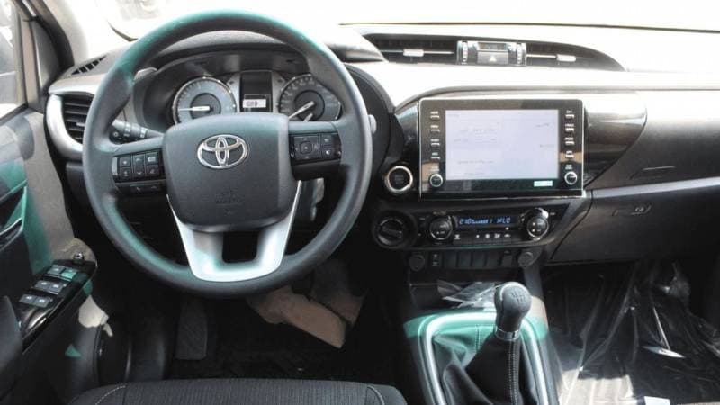 2023 Toyota Hilux SGLX thumbnail 6