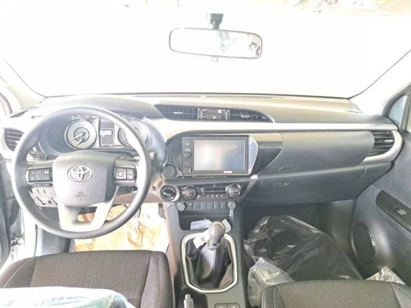 2024 Toyota Hilux SGLX thumbnail 5