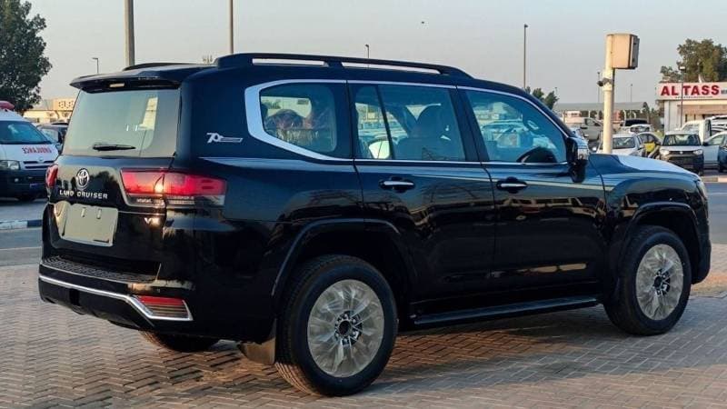 2024 Toyota Land Cruiser VX thumbnail 5