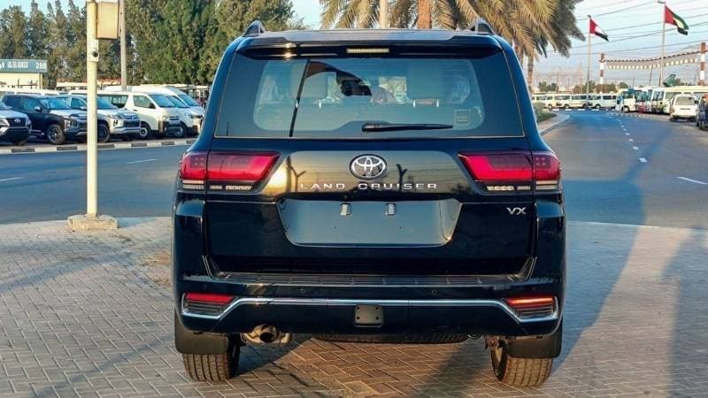 2024 Toyota Land Cruiser VX thumbnail 4