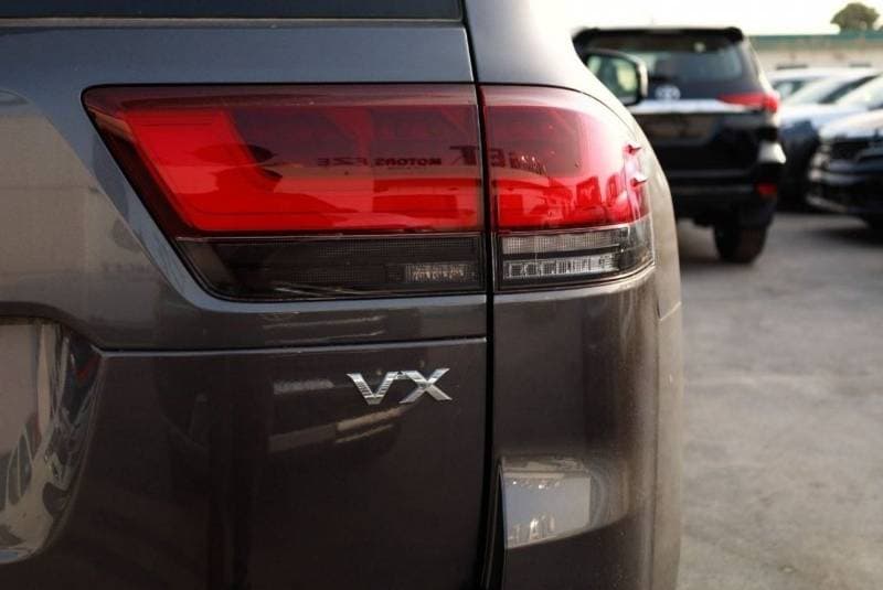 2023 Toyota Land Cruiser VX thumbnail 5