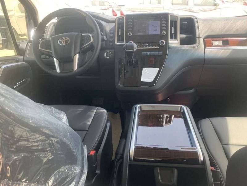 2023 Toyota Granvia PREMIUM thumbnail 6