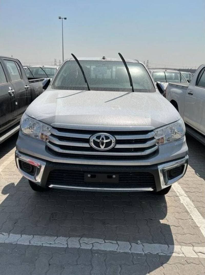 2023 Toyota Hilux GL thumbnail 2