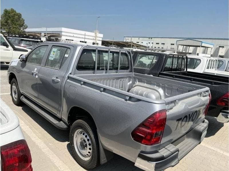 2023 Toyota Hilux GL thumbnail 5