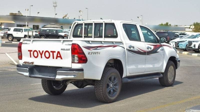 2024 Toyota Hilux SGLX thumbnail 6